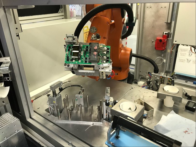 Robotization of a production assembly line for the electric mobility sector